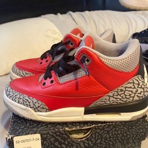 COPY - Jordan 3 unite size 4.5/6 In womens